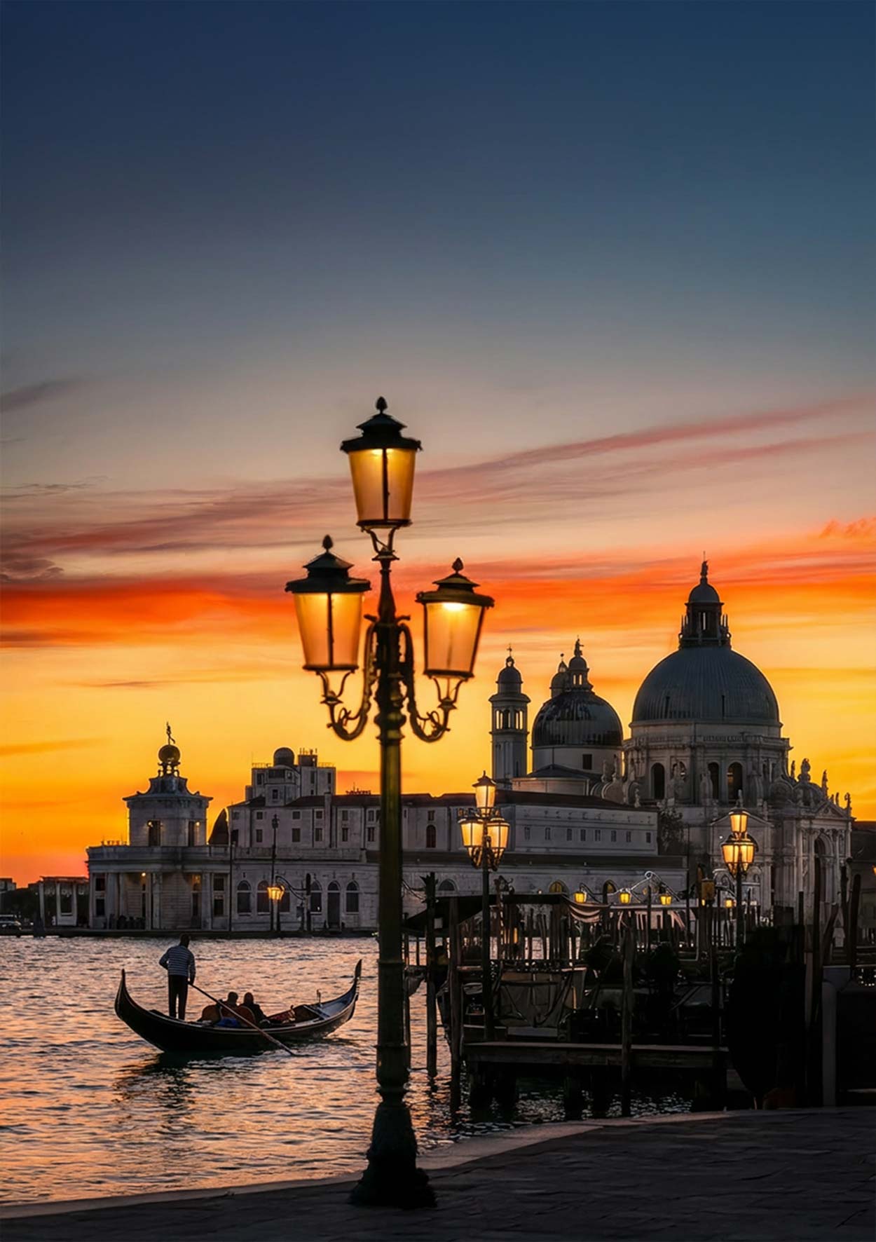 Wenn die Laternen die Nacht in Honig tauchen